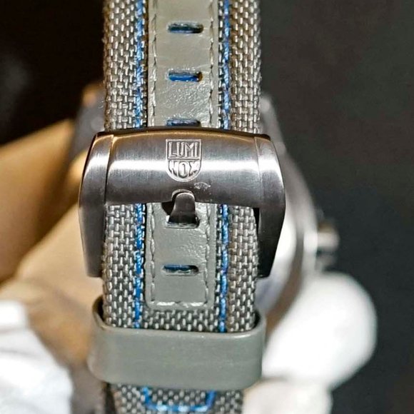 Luminox Men's Special Edition watch - Picture 2 of 5